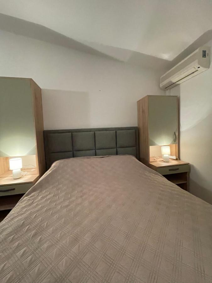 Diana Rooms&Apartments Starigrad Paklenica Exterior foto