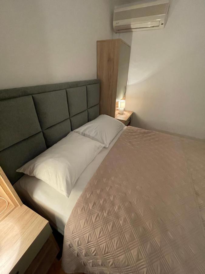Diana Rooms&Apartments Starigrad Paklenica Exterior foto