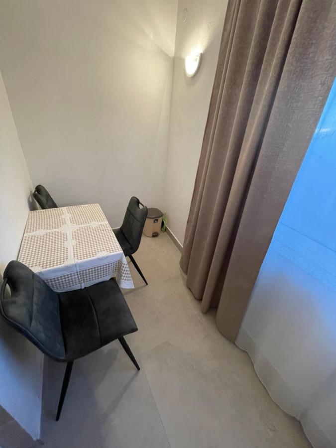 Diana Rooms&Apartments Starigrad Paklenica Exterior foto