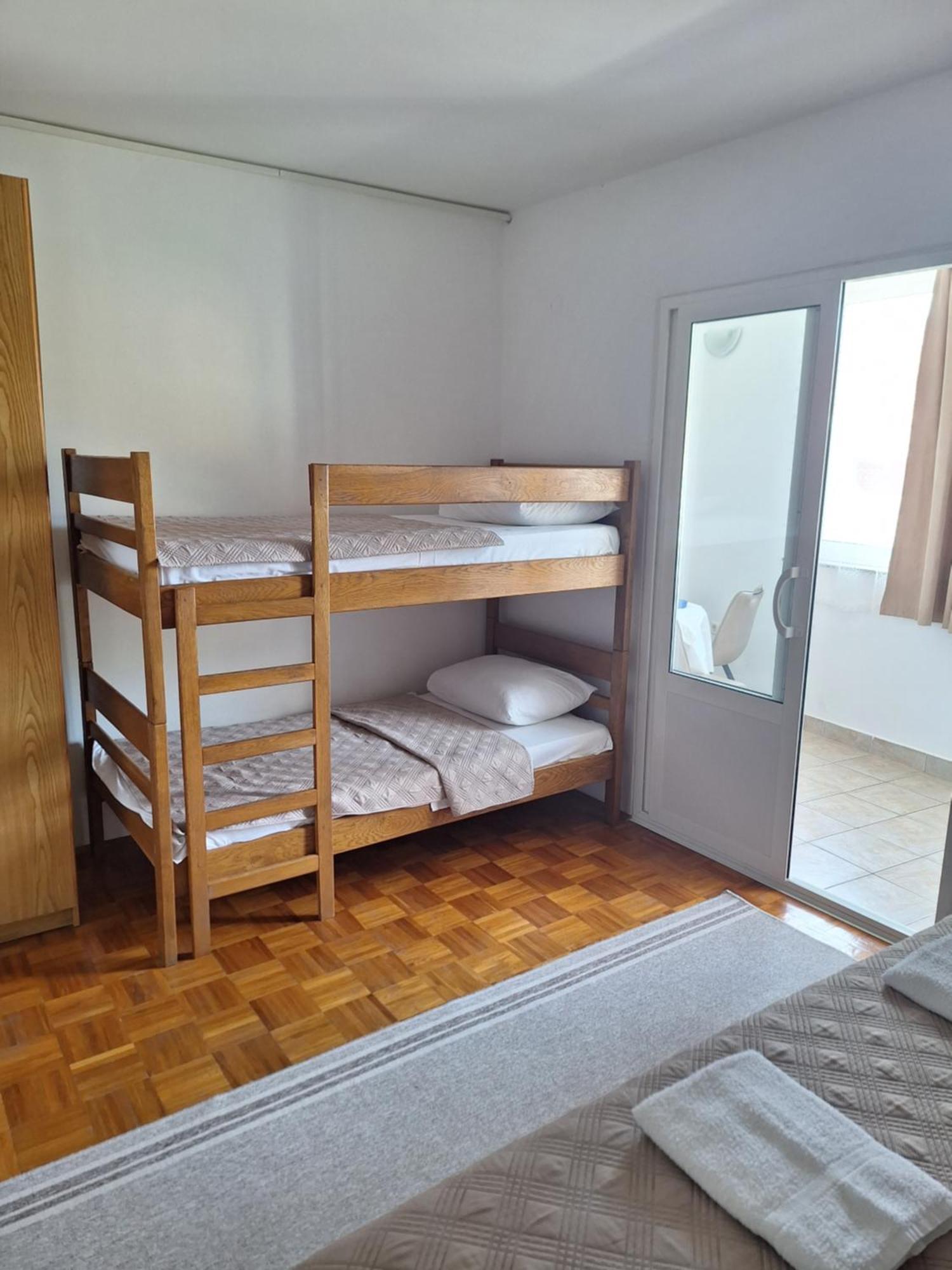 Diana Rooms&Apartments Starigrad Paklenica Exterior foto