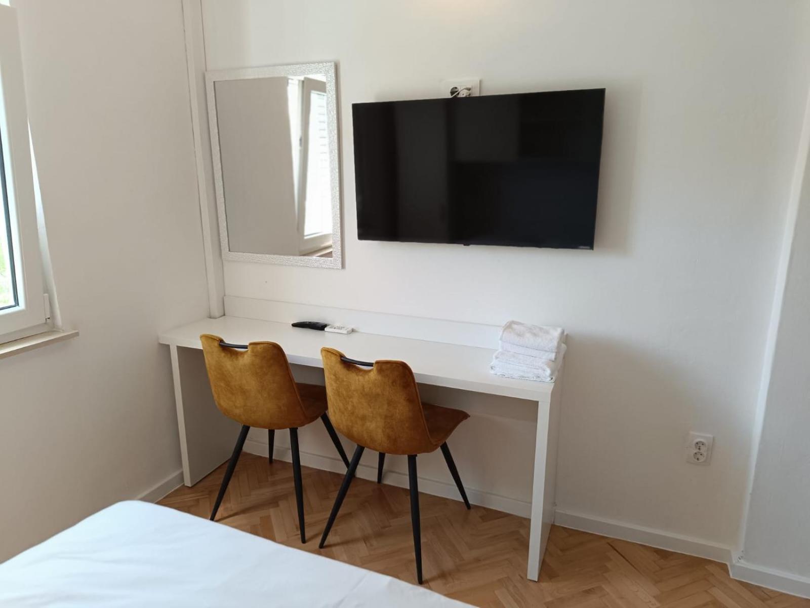 Diana Rooms&Apartments Starigrad Paklenica Habitación foto