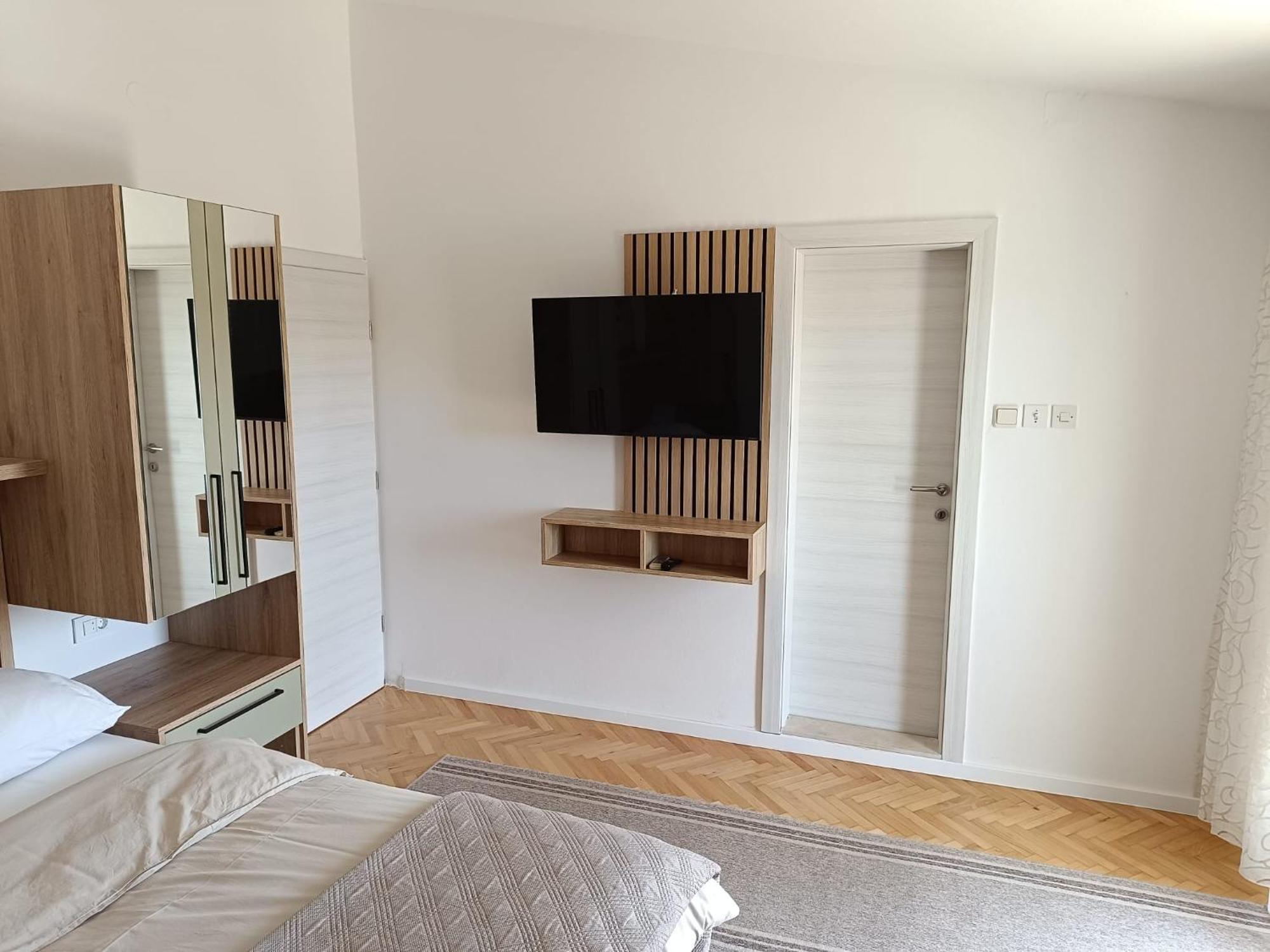 Diana Rooms&Apartments Starigrad Paklenica Exterior foto