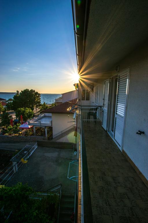 Diana Rooms&Apartments Starigrad Paklenica Exterior foto